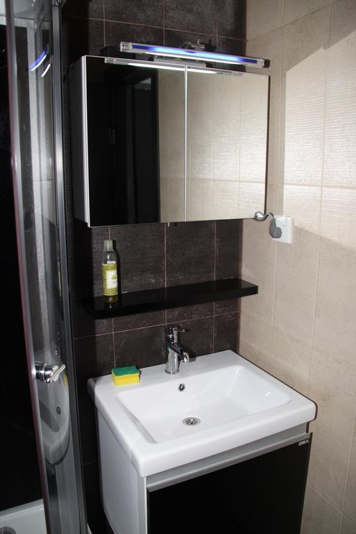 Black-White Rooms Batumi Ngoại thất bức ảnh