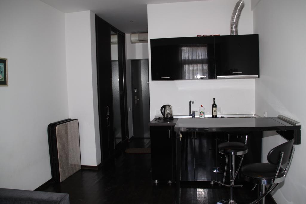 Black-White Rooms Batumi Ngoại thất bức ảnh