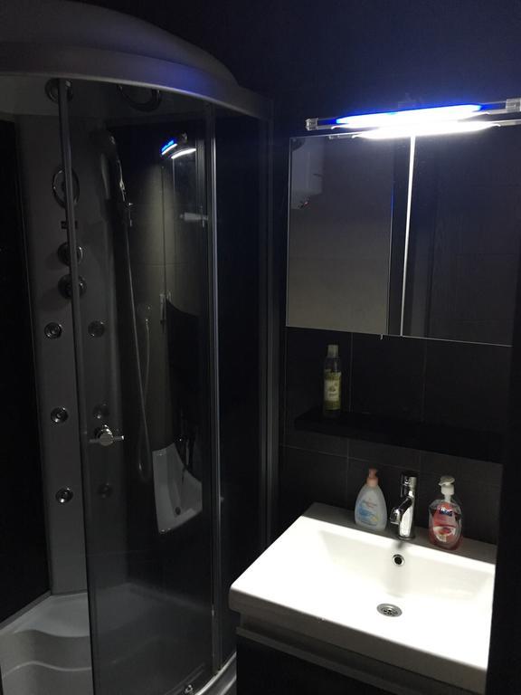 Black-White Rooms Batumi Ngoại thất bức ảnh